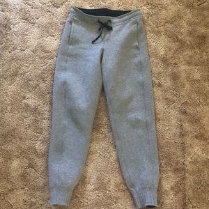 lululemon joggers